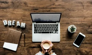 فریلنسری چیست؟ چگونه درآمد میلیونی داشته باشیم؟